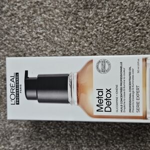 Metal Detox Hair Treatment